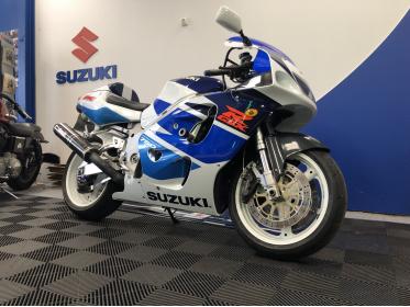 SUZUKI GSX-R 750